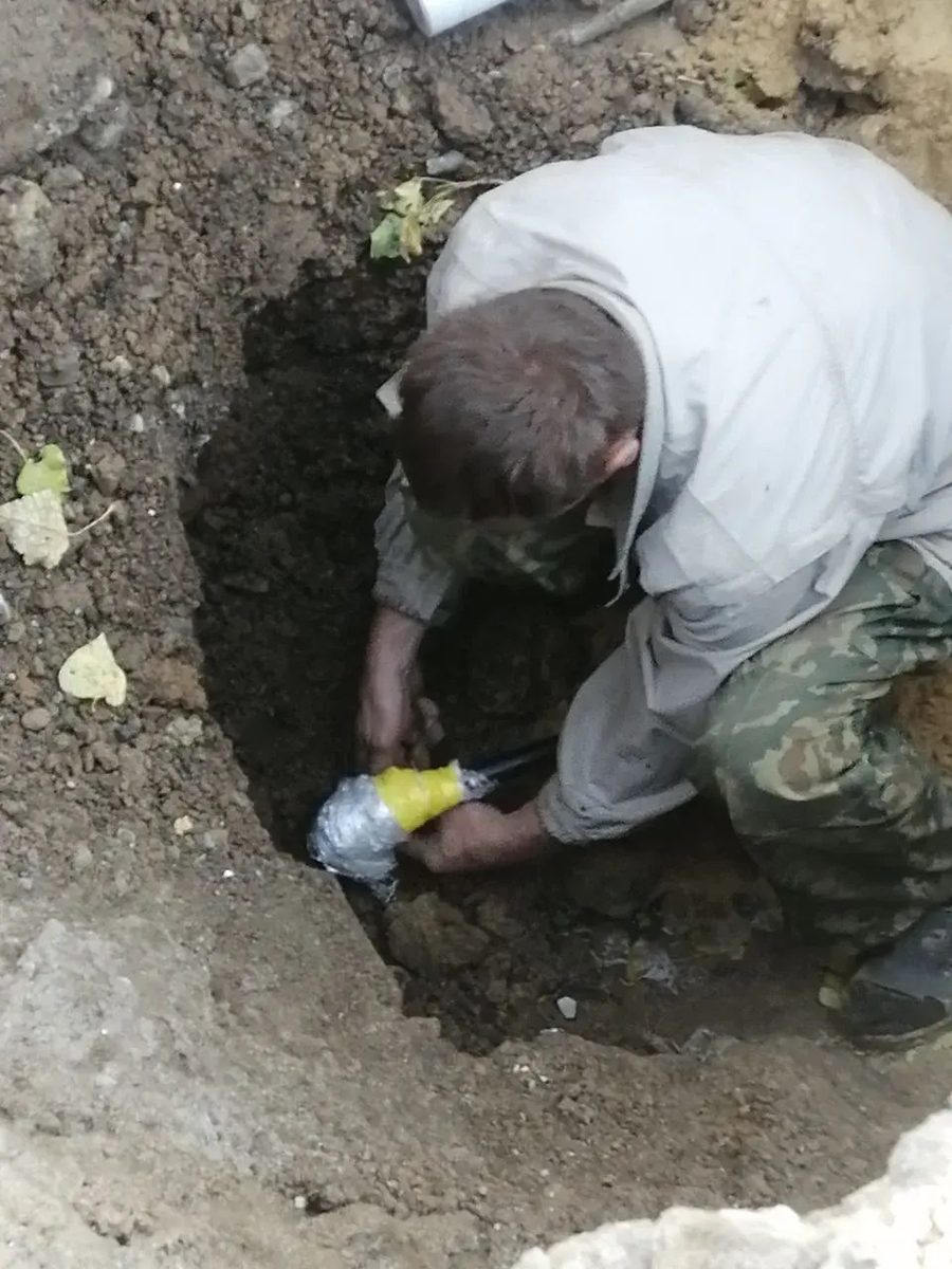 Врезка в водопровод — ручная работа